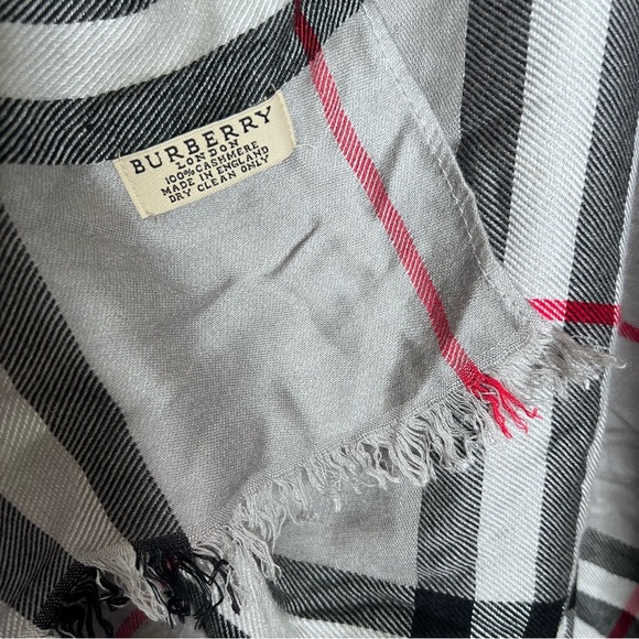 Burberry Scarf Vintage Cashmere Gray Plaid Fringe Large Rectangular Kimono R - Picture 2 of 9